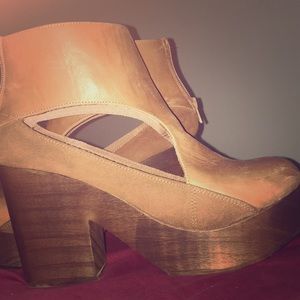 Free people wooden platforms.